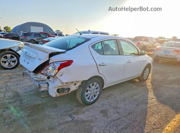 3N1CN7AP4JL886396 2018 NISSAN VERSA White Rear right