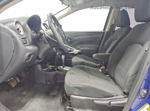 3N1CN7AP4KL830010 2019 NISSAN VERSA Blue Front interior view