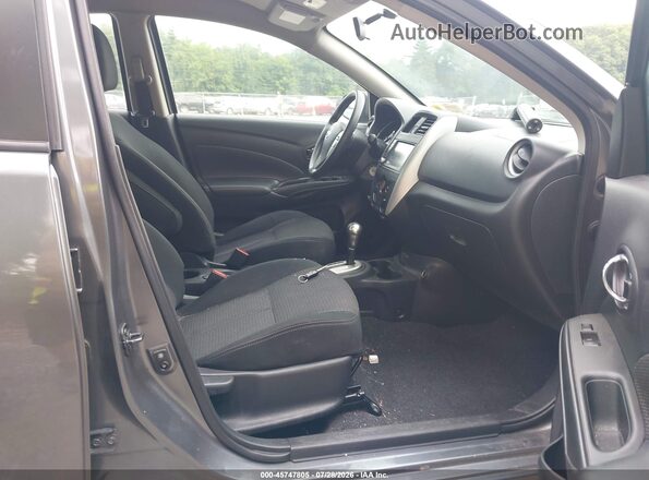 3N1CN7AP4KL866554 2019 NISSAN VERSA Gray Widok wnętrza z przodu