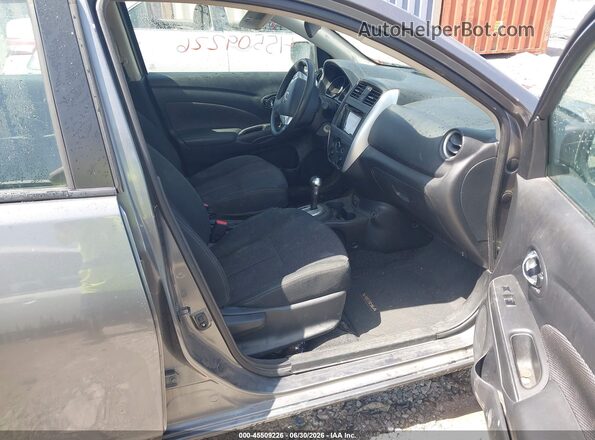 3N1CN7AP4KL881233 2019 NISSAN VERSA Серый Вид салона спереди