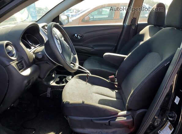 3N1CN7AP5JL863239 2018 NISSAN VERSA Black Вид салону спереду
