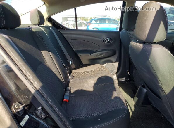 3N1CN7AP5JL863239 2018 NISSAN VERSA Black Вид задніх сидінь