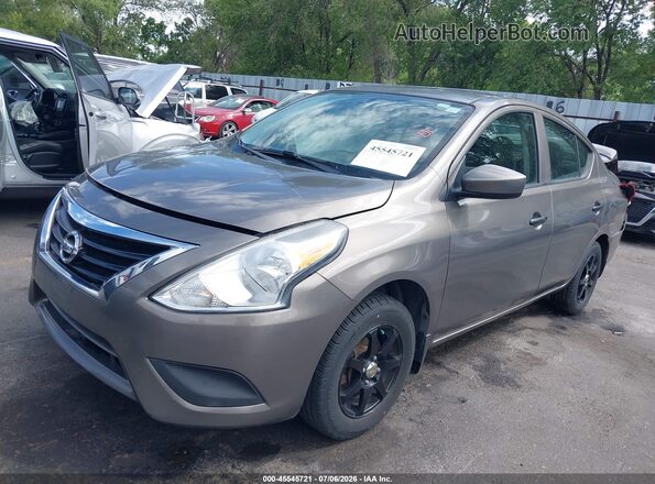 3N1CN7AP6HL858741 2017 NISSAN VERSA Gray Vista tres cuartos delantera izquierda