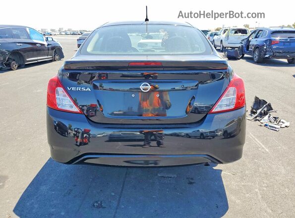 3N1CN7AP6JL822375 2018 NISSAN VERSA Black Հետևի տեսք
