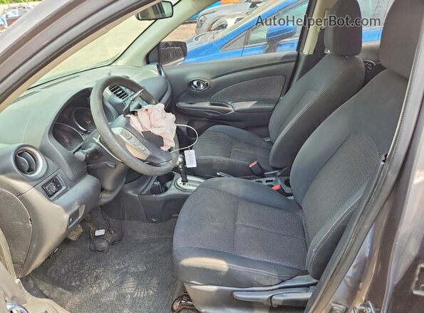 3N1CN7AP7GL802645 2016 NISSAN VERSA Gray Widok wnętrza z przodu