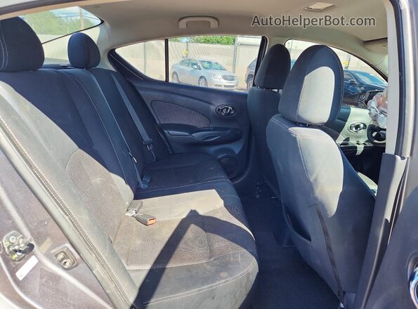 3N1CN7AP7GL802645 2016 NISSAN VERSA Gray Widok tylnych siedzeń