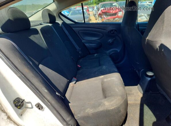 3N1CN7AP7GL843082 2016 NISSAN VERSA White Widok tylnych siedzeń
