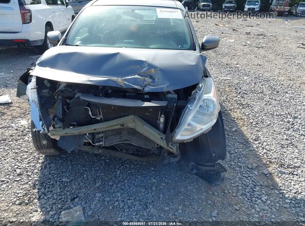 3N1CN7AP7JL825205 2018 NISSAN VERSA Серый Вид спереди