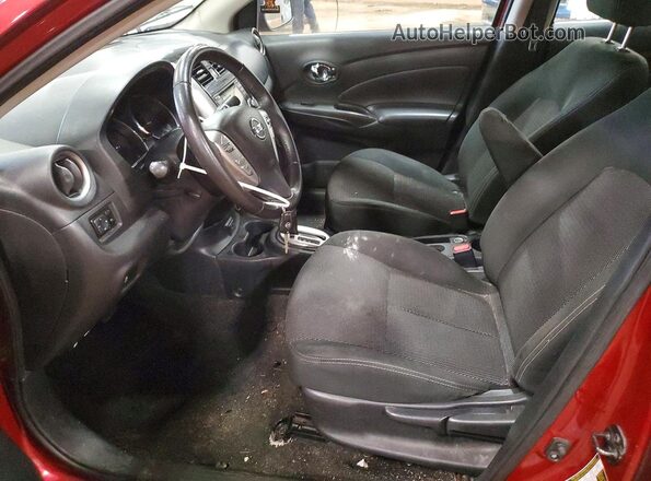 3N1CN7AP7JL859614 2018 NISSAN VERSA Red Вид салону спереду