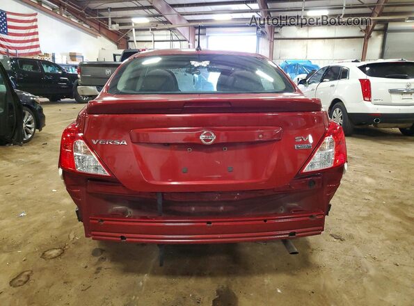 3N1CN7AP7JL859614 2018 NISSAN VERSA Red Вид ззаду