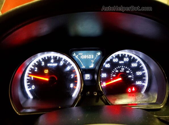 3N1CN7AP7JL859614 2018 NISSAN VERSA Red Вид щитка приладів