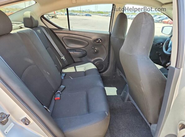 3N1CN7AP8GL867147 2016 NISSAN VERSA Silver Rear seats view