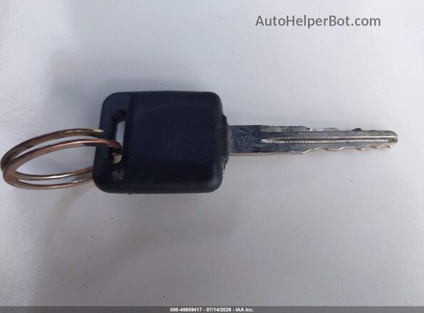3N1CN7AP8HL866596 2017 NISSAN VERSA Серый Вид панели приборов