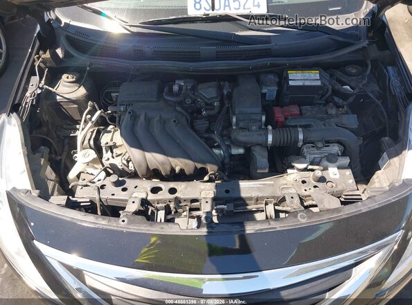 3N1CN7AP8JL877703 2018 NISSAN VERSA Black უკანა ხედი