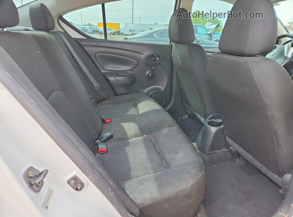 3N1CN7AP8KL829779 2019 NISSAN VERSA White უკანა სავარძლების ხედი