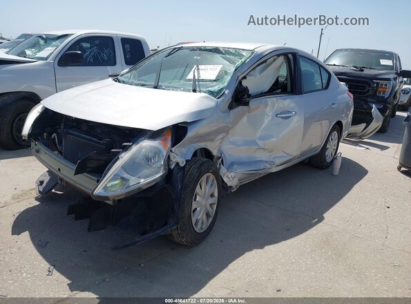 3N1CN7AP8KL846713 2019 NISSAN VERSA Silver Առջևի ձախ երեք քառորդ տեսարան