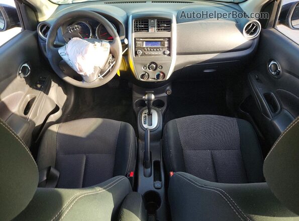 3N1CN7AP9HL841397 2017 NISSAN VERSA Черный Вид панели приборов