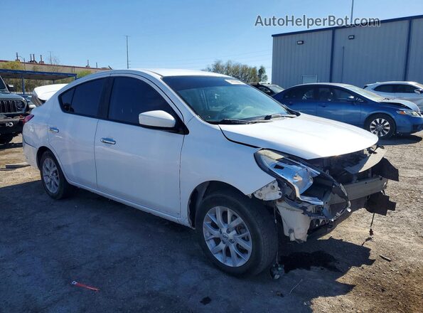 3N1CN7AP9JL877967 2018 NISSAN VERSA White Передня права чверть