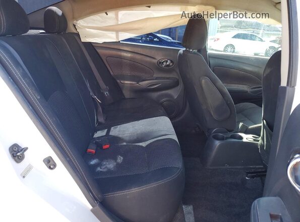 3N1CN7AP9JL877967 2018 NISSAN VERSA White Вид задніх сидінь