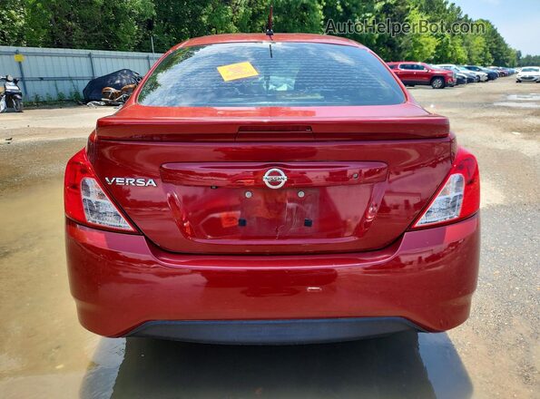 3N1CN7AP9JL887592 2018 NISSAN VERSA Red Rear view