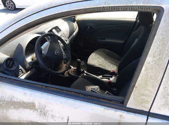 3N1CN7APXJL810357 2018 NISSAN VERSA Silver წინა სალონის ხედი