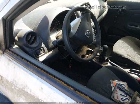 3N1CN7APXJL810357 2018 NISSAN VERSA Silver უკანა სავარძლების ხედი