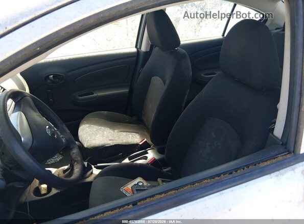 3N1CN7APXJL810357 2018 NISSAN VERSA Silver VIN კოდის სტიკერის ხედი