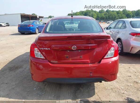 3N1CN7APXJL829068 2018 NISSAN VERSA Red Вид спереду