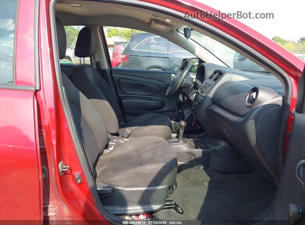 3N1CN7APXJL829068 2018 NISSAN VERSA Red Вид салону спереду