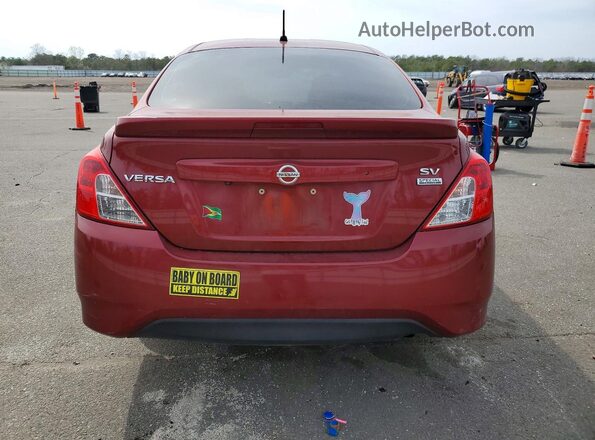 3N1CN7APXJL879338 2018 NISSAN VERSA Red Widok z tyłu