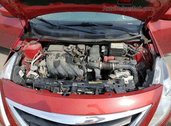 3N1CN7APXJL879338 2018 NISSAN VERSA Red Widok wnętrza z tyłu