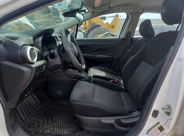 3N1CN8DV0ML858566 2021 NISSAN VERSA Белый Вид салона спереди