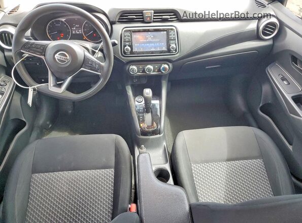 3N1CN8DV2ML877958 2021 NISSAN VERSA Blue Вид панелі приладів