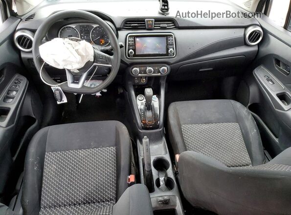 3N1CN8DV5ML811520 2021 NISSAN VERSA White Widok deski rozdzielczej