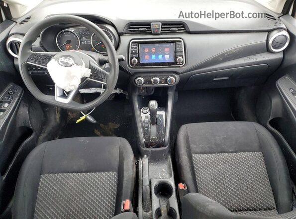 3N1CN8DV5ML816734 2021 NISSAN VERSA Белый Вид панели приборов