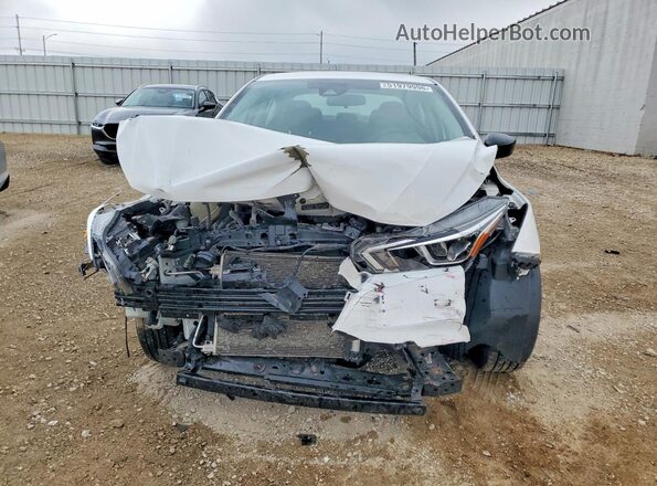 3N1CN8DV5ML816734 2021 NISSAN VERSA Белый Вид спереди