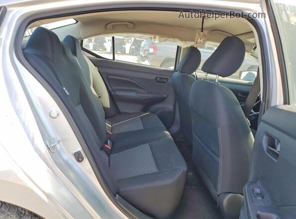 3N1CN8DV7RL837415 2024 NISSAN VERSA Серебряный Вид задних сидений