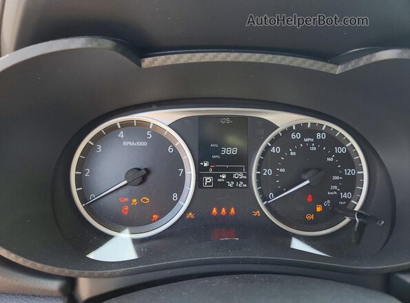 3N1CN8DV7SL867942 2025 NISSAN VERSA Silver Widok zestawu wskaźników