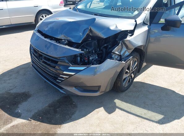 3N1CN8DV8RL862159 2024 NISSAN VERSA Серый Вид спереди