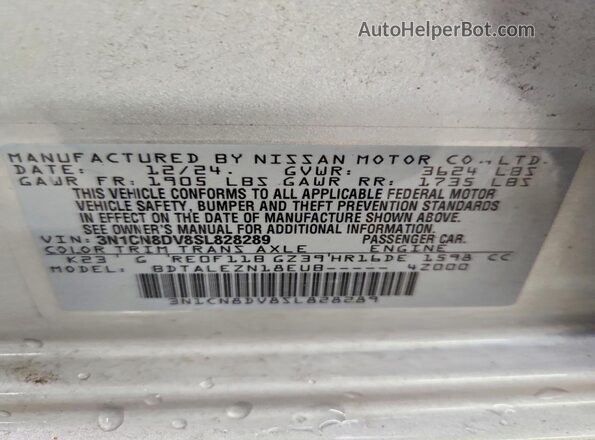 3N1CN8DV8SL828289 2025 NISSAN VERSA Silver Widok komory silnika