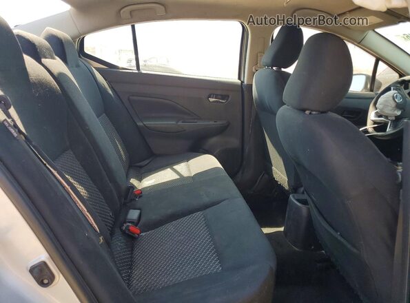 3N1CN8DVXML869221 2021 NISSAN VERSA Серебряный Вид задних сидений