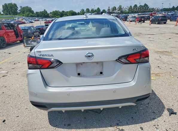 3N1CN8EV0LL807758 2020 NISSAN VERSA Silver Widok z tyłu