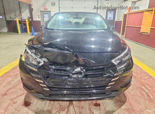 3N1CN8EV0SL866582 2025 NISSAN VERSA Black Widok z przodu