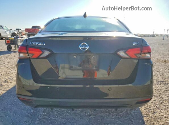 3N1CN8EV1ML890795 2021 NISSAN VERSA Черный Вид сзади
