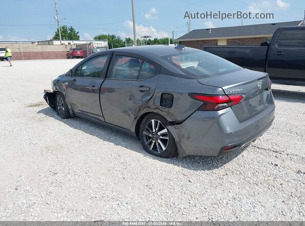 3N1CN8EV1SL902487 2025 NISSAN VERSA Gray Trasero izquierdo