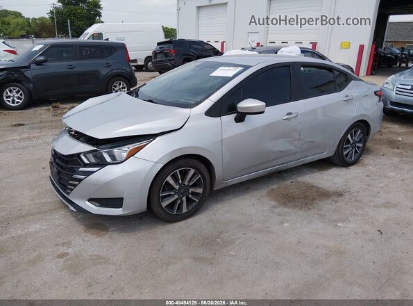 3N1CN8EV3PL862260 2023 NISSAN VERSA Серебряный Передняя левая четверть