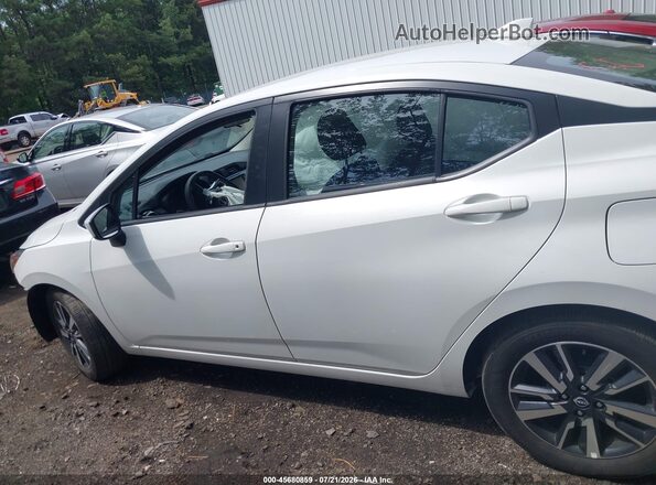 3N1CN8EV3SL837724 2025 NISSAN VERSA White Widok wnętrza 360 stopni