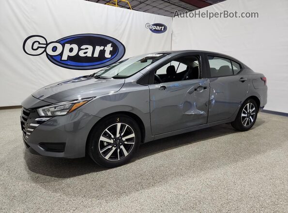 3N1CN8EV3SL841773 2025 NISSAN VERSA Gray Панорамний вид салону 360°
