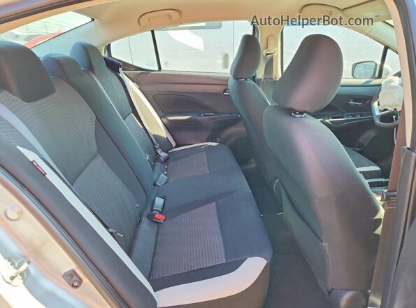 3N1CN8EV4ML879211 2021 NISSAN VERSA Silver Vista de los asientos traseros