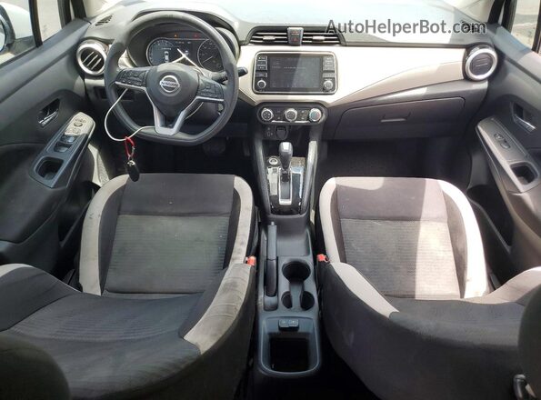 3N1CN8EV5ML889441 2021 NISSAN VERSA Белый Вид панели приборов